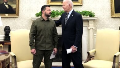 Biden y Zelensky.