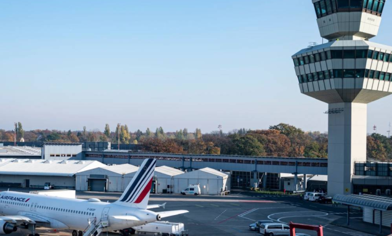 Desalojan aeropuertos en Francia por posible atentado; se mantiene alerta