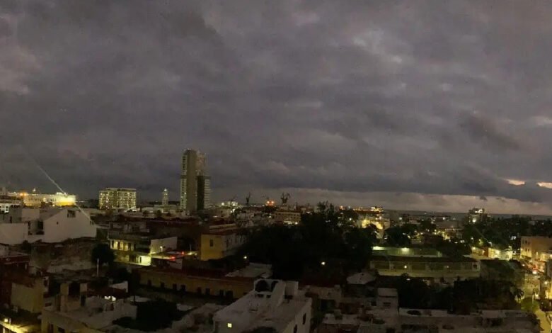 Nube negra cubre Veracruz este jueves