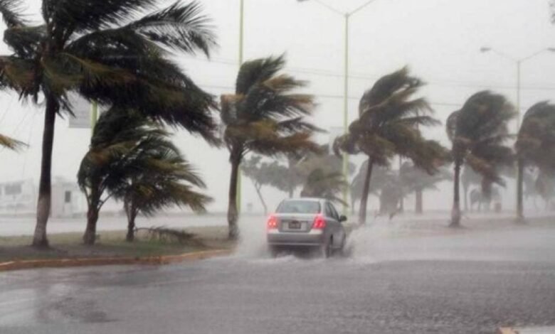 Aeropuerto de Puerto Vallarta es cerrado por Huracán Lidia; cancelan más de 40 vuelos