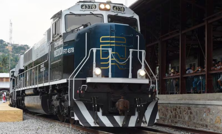 Llegó una nueva locomotora para el corredor Interoceánico a Coatzacoalcos