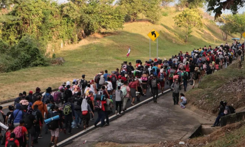 Nueva caravana de 2 mil migrantes se dirige a Estados Unidos desde la frontera sur