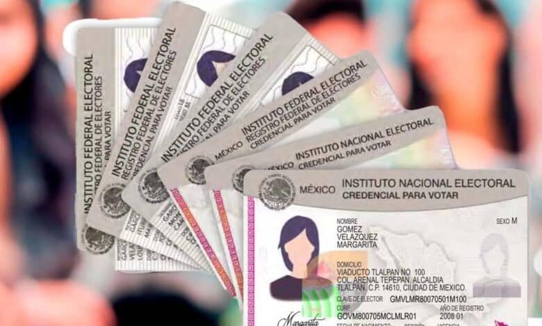 ¿Vives en el extranjero? Así puedes tramitar tu INE para votar