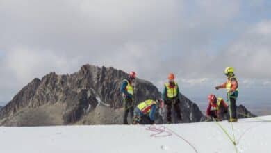 Localizan sin vida al guía de alpinistas extraviados en Pico de Orizaba