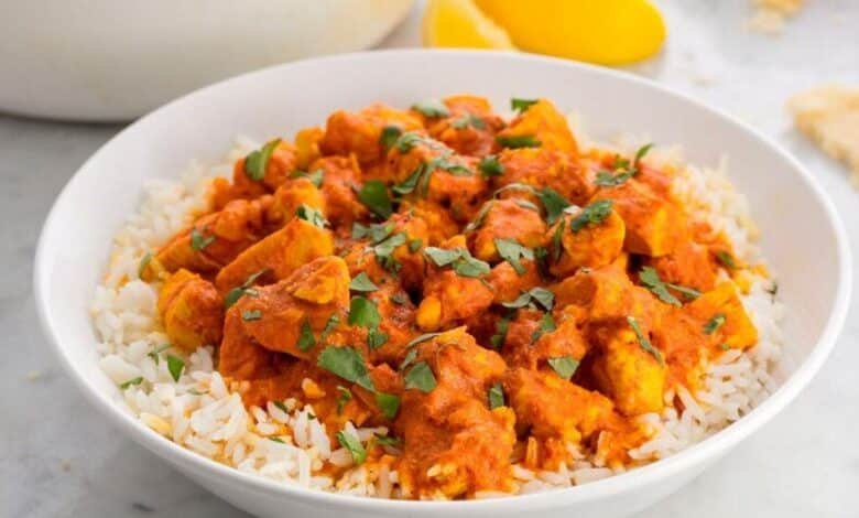 Todo el sabor asiático; arroz al curry con pollo