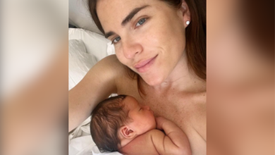 Karla Souza presume a su hija tras 33 horas de parto