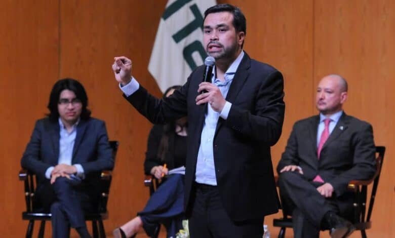 Máynez habla.