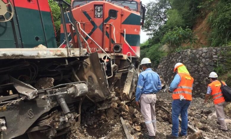 Tren del Istmo suspende labores por descarrilamiento en Coatzacoalcos