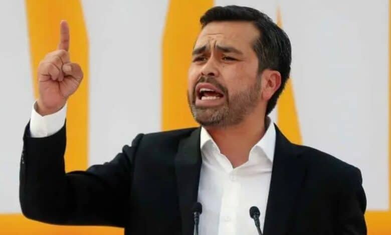 Álvarez Máynez niega distanciamiento con Enrique Alfaro