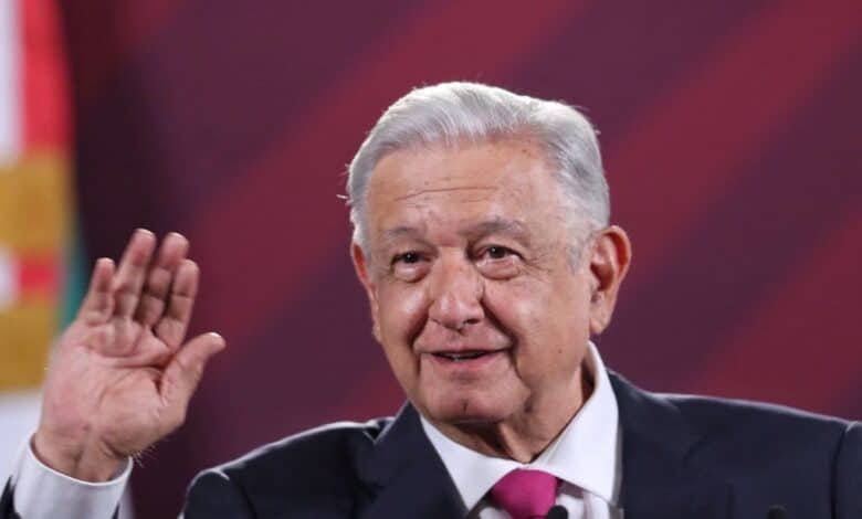 AMLO.