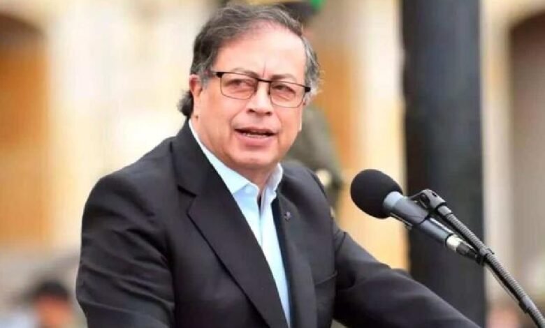 Gustavo Petro califica "débiles" las protestas masivas en su contra