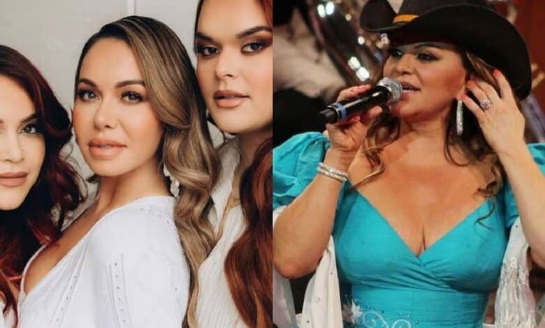 Hijos de Jenni Rivera visitan el lugar del accidente aéreo de su madre