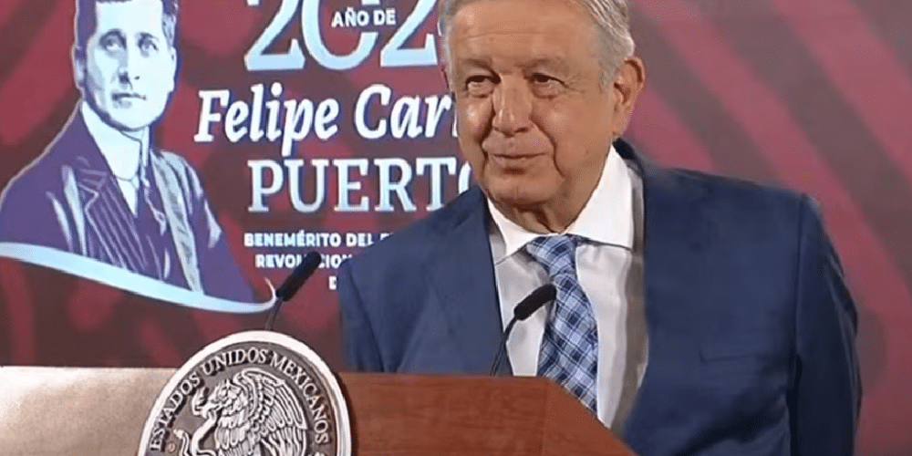 AMLO espera "propuesta" de familiares de 43 de Ayotzinapa