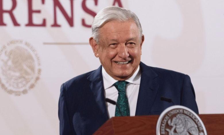 AMLO Hoala.