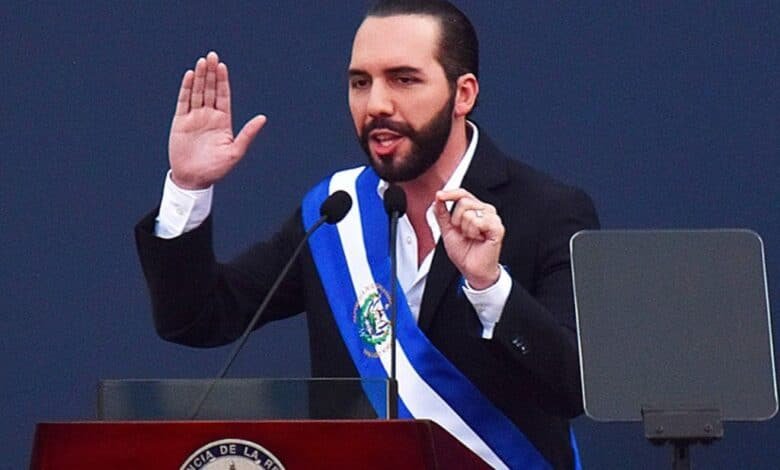 Bukele destituye a 300 funcionarios de Cultura por promover “agendas no compatibles”