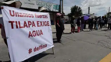Bloquean carretera que comunica Tilapa haca La Marquesa