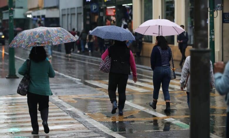 Tras paso de "Beryl", onda tropical 8 provocará lluvias y granizo