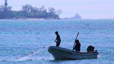 Pescadores de Veracruz se preparan para temporada de lluvias