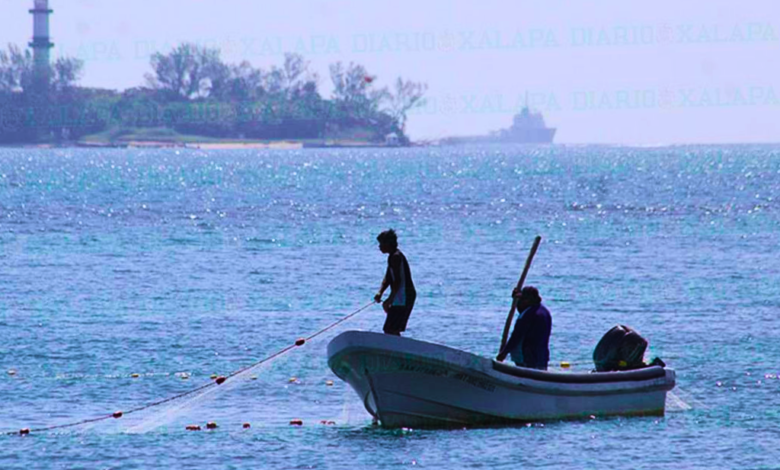 Pescadores de Veracruz se preparan para temporada de lluvias