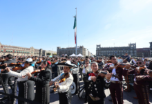 México rompe récord Guinness en el Zócalo capitalino: 700 músicos entonaron "Cielito Lindo"