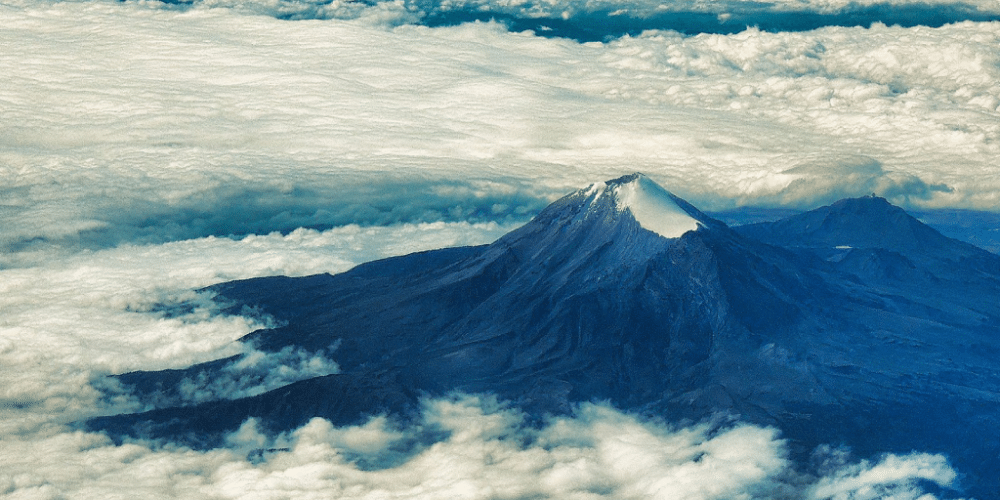 La conexión mágica entre el Popocatépetl y el Pico de Orizaba