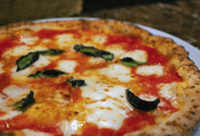 La pizza napolitana vs la pizza americana: historia y diferencias