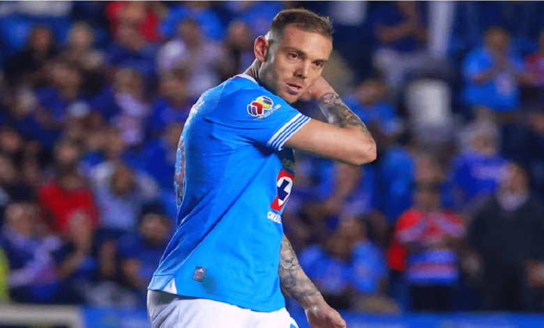Rodolfo Rotondi descarta los rumores sobre su salida de Cruz Azul_ _No tiene sentido_, afirma