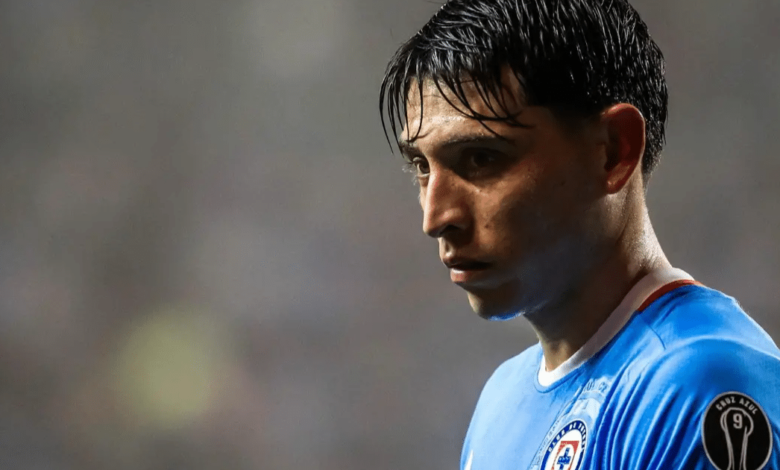 Alexis Gutiérrez cambia de camiseta y Cruz Azul se despide con indirecta al América