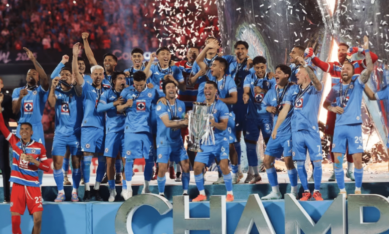 Cruz Azul sorprende al mundo con histórica goleada y título internacional (Foto por Carlos Mejía - EL UNIVERSAL)