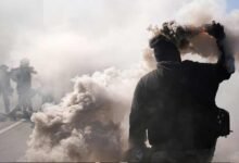 Policía lanza gases lacrimógenos contra protesta "No Kings" (Foto de internet)