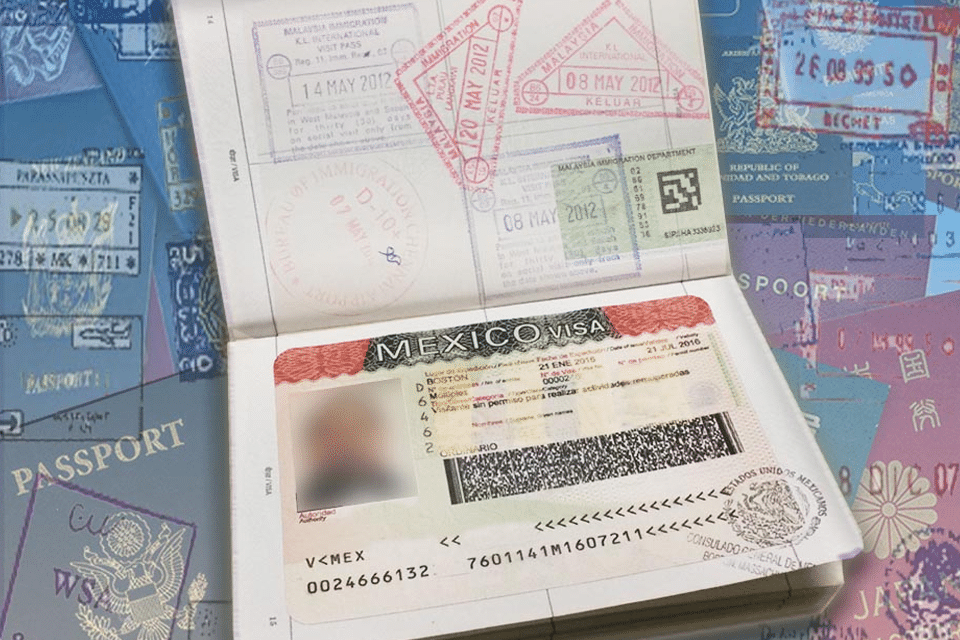 mexicano detenido en Florida,retención migratoria Estados Unidos 2025,centro migratorio Alcatraz de los caimanes,visa de turista detenidos en EE.UU.,derechos humanos migración EE.UU.,Carlos Martín González caso migratorio,detención injusta con visa vigente,fallas en sistema migratorio estadounidense,centros de detención migratoria en Florida,casos de abuso migratorio en EE.UU.