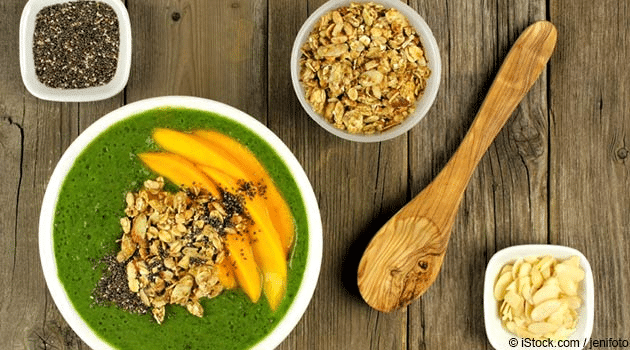 desayunos saludables,avena nocturna,hummus y aguacate,smoothie bowl,energía matutina,recetas fitness
