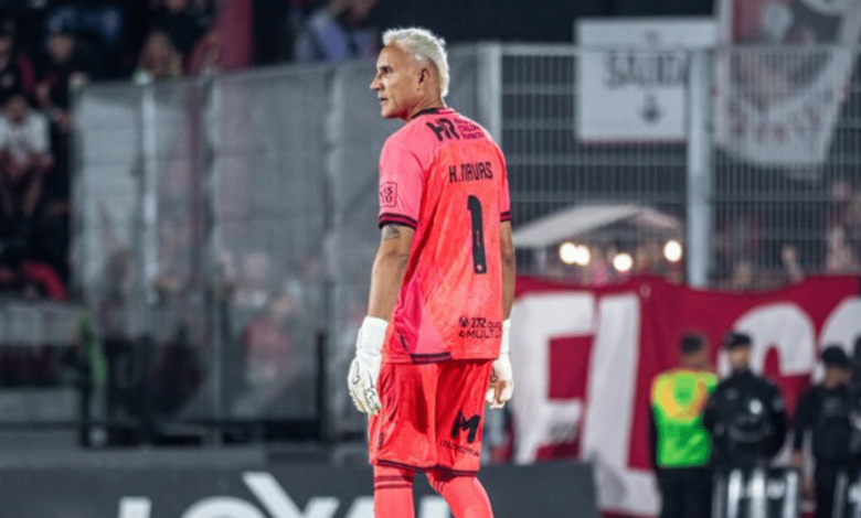 Keylor Navas, Pumas, fichaje oficial, Liga MX Apertura 2025, Newell’s Old Boys, portero costarricense, refuerzos Pumas, Efraín Juárez