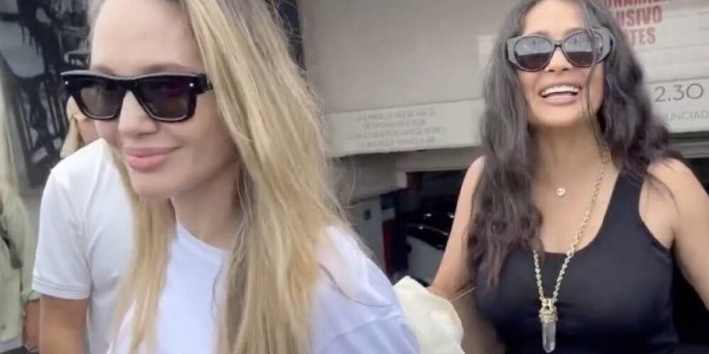 Salma Hayek y Angelina Jolie visitan café de Boca del Río (Foto de internet)