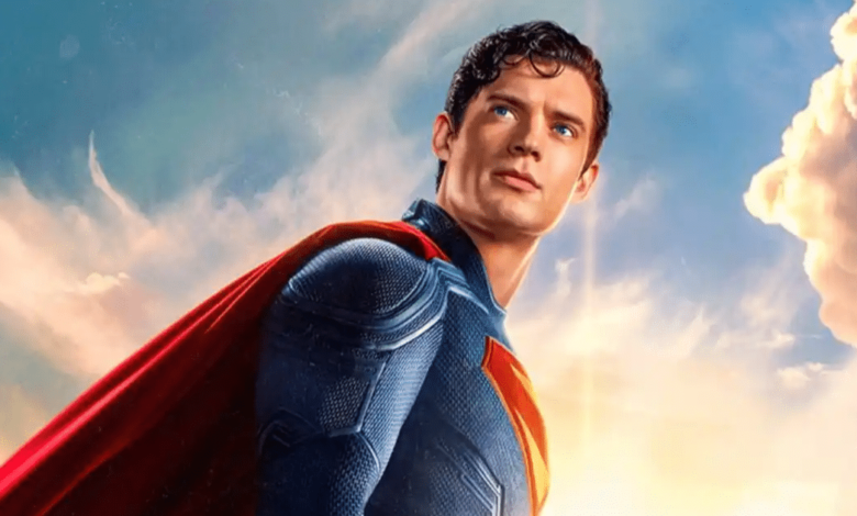James Gunn reimagina al Hombre de Acero como un símbolo de bondad, integridad y humanidad en una nueva era para el universo DC.