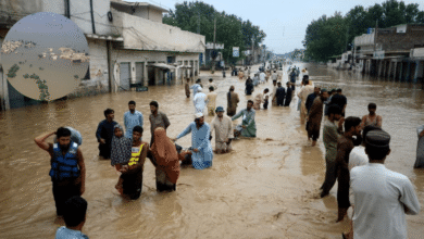 Crisis climática golpea Asia del Sur: lluvias torrenciales dejan destrucción y cientos de víctimas (Foto por CNN en Español)
