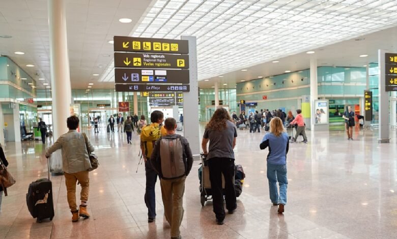 Padres dejan a su hijo en aeropuerto de España y se van de vacaciones (Foto de internet)