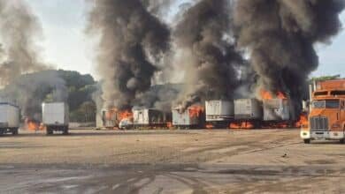 Incendio en Pajaritos alerta a autoridades, consume tráileres (Foto de internet)