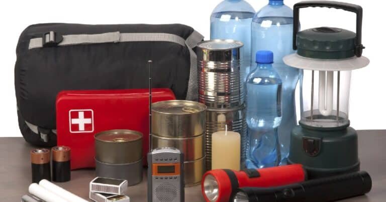 Temporada de lluvias ¿Ya actualizaste tu kit de emergencia? (Foto de internet)