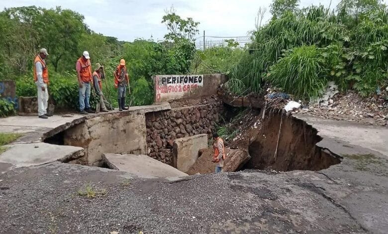 Lluvias provocan socavón en zona norte de Veracruz (Foto de Diario de Xalapa)