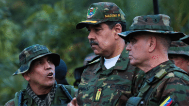 El gobierno de Nicolás Maduro desplegó buques, aeronaves y equipos de artillería en la isla La Orchila, en el Caribe, tras el incremento de operaciones militares de Estados Unidos en la región.