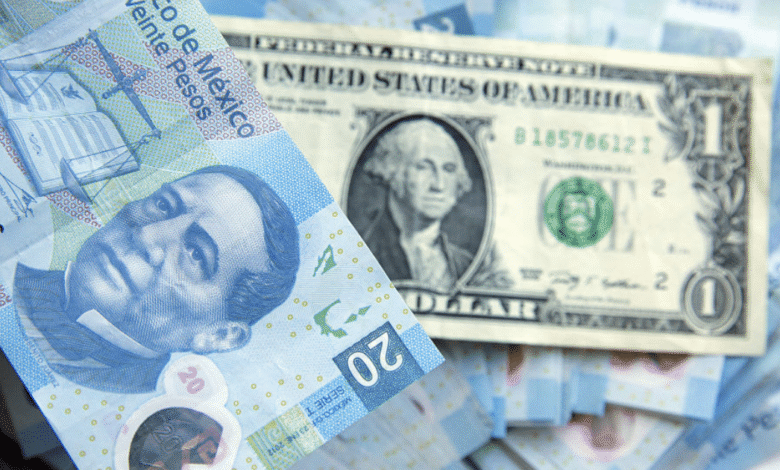 Peso mexicano gana terreno en los mercados cambiarios globales