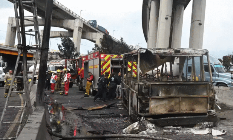 Autoridades de la Ciudad de México confirmaron ocho fallecimientos y decenas de lesionados tras el siniestro en Iztapalapa