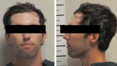 El FBI identificó a Tyler Robinson, de 22 años, como el presunto autor del asesinato del activista conservador Charlie Kirk en Utah; su padre habría colaborado en la entrega.