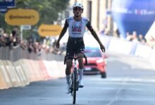 Isaac del Toro se impone en el Giro del Veneto para cerrar su temporada 2025