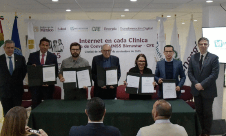 La CFE, a través de la infraestructura de telecomunicaciones, tiene el objetivo de conectar 3,180 clínicas del IMSS Bienestar, en 1,179 municipios de 24 entidades federativas.