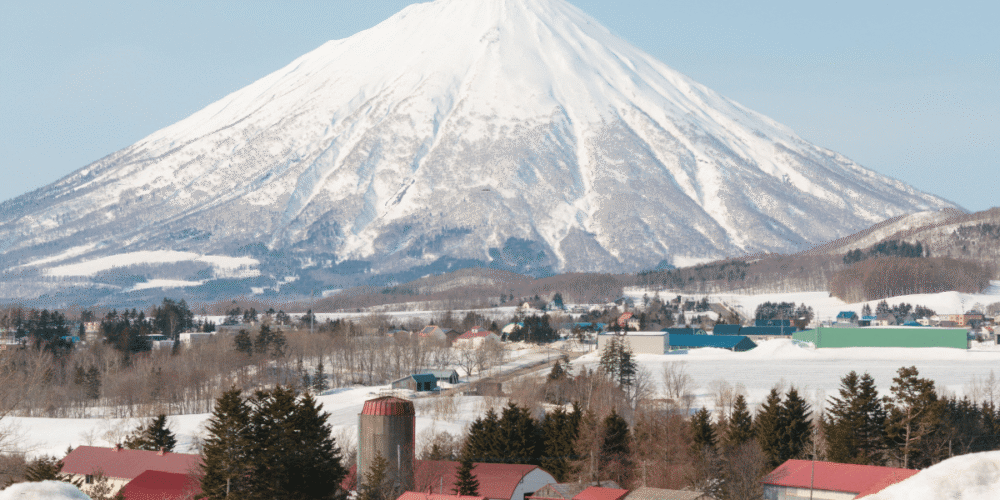 El Monte Yotei, ubicado en el Parque Nacional Shikotsu-Tōya, es el centro neurálgico de la famosa zona turística de Niseko.