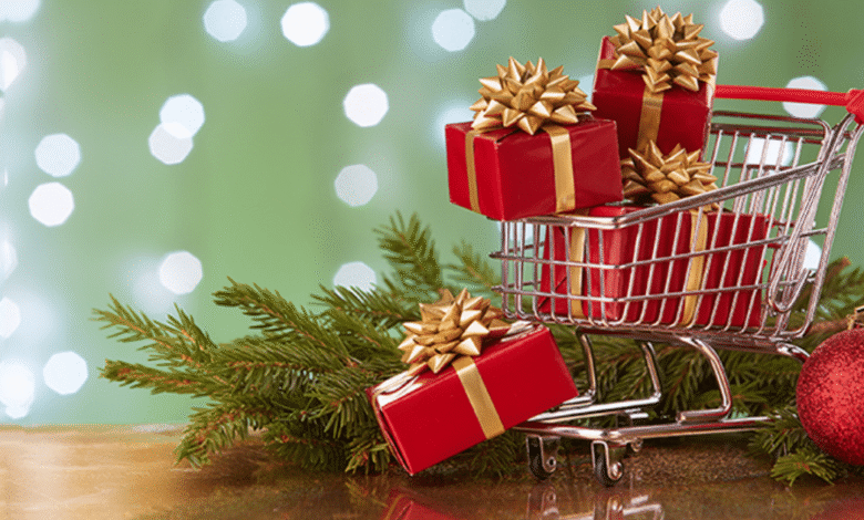 ¿Comprar en tienda física o en línea? E-commerce transforma Navidad 2025 (Getty Images/iStockphoto)