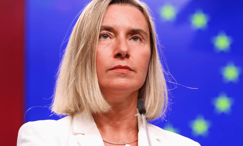 El arresto e interrogatorio de Federica Mogherini —ex alta diplomática de la UE y rectora del College of Europe— junto a otro alto funcionario por un presunto fraude en fondos comunitarios ha generado una crisis de confianza en el proyecto europeo.