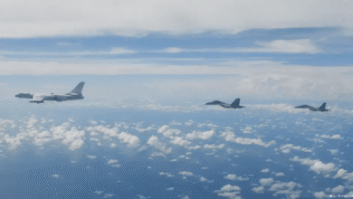 El Ejército Popular de Liberación de China comenzó este 29 de diciembre de 2025 amplias maniobras militares en torno a Taiwán, con operaciones conjuntas terrestres, navales, aéreas y de misiles, lo que provocó una protesta inmediata del Gobierno taiwanés y reavivó la tensión geopolítica en Asia-Pacífico.